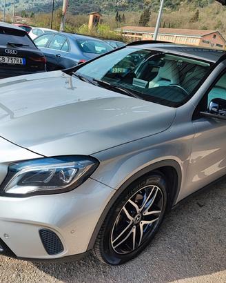 Mercedes-benz GLA 200 d Automatic 4Matic Premium