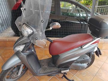 Kymco People One 150 (2020) – 11.600 km