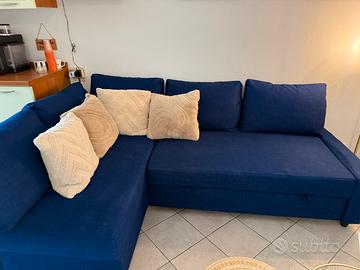 Divano Angolare Ikea