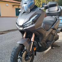 Honda adv 350