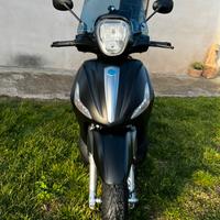 Piaggio Beverly 350