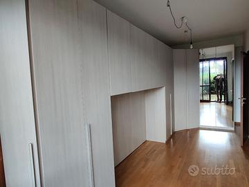 Armadio a Ponte con 13 ante a battente