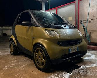 smart benzina con tetto panoramico 
