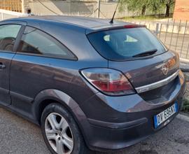 OPEL Astra - 2009