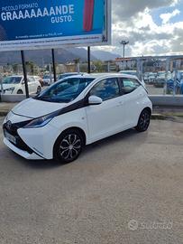 Toyota Aygo 1.0 VVT-i 69 CV 5 porte x-play