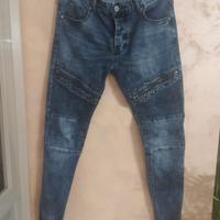 Jeans uomo blu scuro con molle alle caviglie