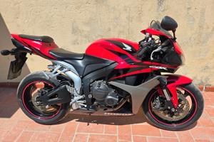 Honda CBR 600 RR 09 finanziabile