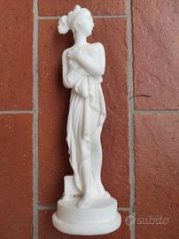 Statua in marmo naturale bianco