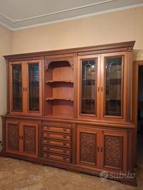 Credenza in stile