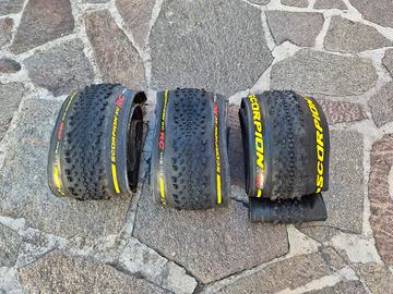 3 gomme Pirelli Scorpion XC RC lite 29 x 2.4 e 2.2