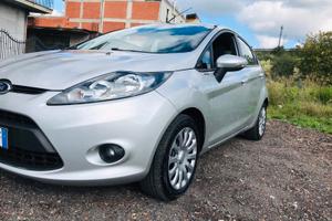 Ford Fiesta 1.4TDCI NEOPATENTATI CHIAMA