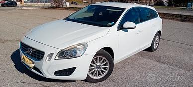 VOLVO V60 D3 120 kw
