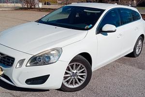 VOLVO V60 D3 120 kw