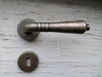 Maniglia per porte interne in bronzo anticato