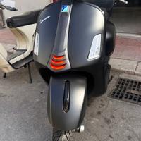 Piaggio Vespa 300 GTS hpe Sport hp