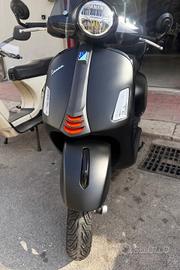 Piaggio Vespa 300 GTS hpe Sport hp