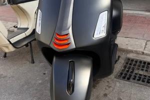 Piaggio Vespa 300 GTS hpe Sport hp