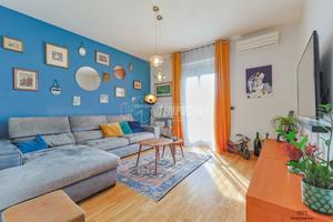 QUADRILOCALE CON GARAGE E CANTINA E DOPPI SERVIZI