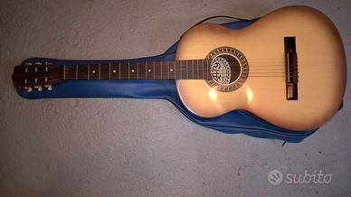 CHITARRA CLASSICA CON CUSTODIA