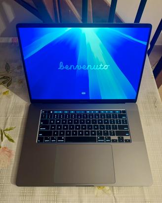 MacBook Pro 16” 2019 i9 64GB 1TB Radeon 8GB