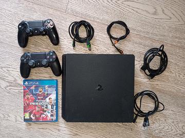 PlayStation 4 Sony, 2 Joypad, con gioco PES 2020