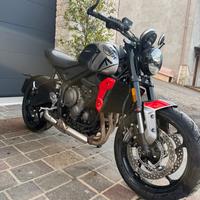 Trimph Trident 660 guidabile con patente A2