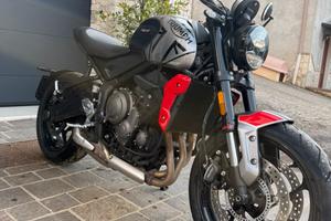 Trimph Trident 660 guidabile con patente A2