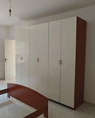 Armadio 6 ante + giroletto