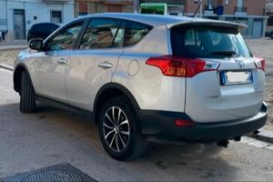 RAV 4  turbo diesel 