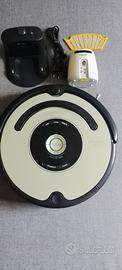 Roomba 581 robot aspirapolvere