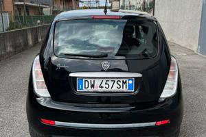 Lancia Y nera modello platino 1.2