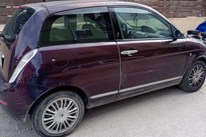 Fiat lancia ypsilon 1.2