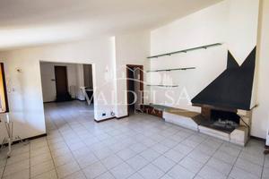 Appartamento di 100 m² con 5 locali a Barberino Ta