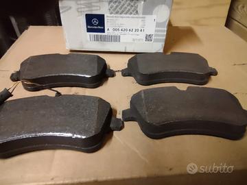 Pastiglie freni anteriori Mercedes Classe C W203