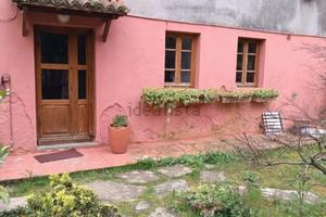Casa indipendente con giardino