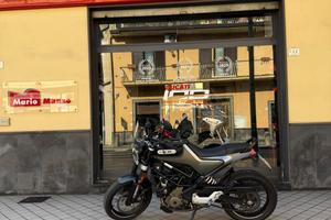 Husqvarna Svartpilen 401