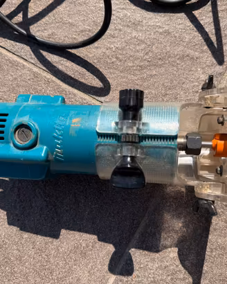 Rifilatore elettrico Makita 3704