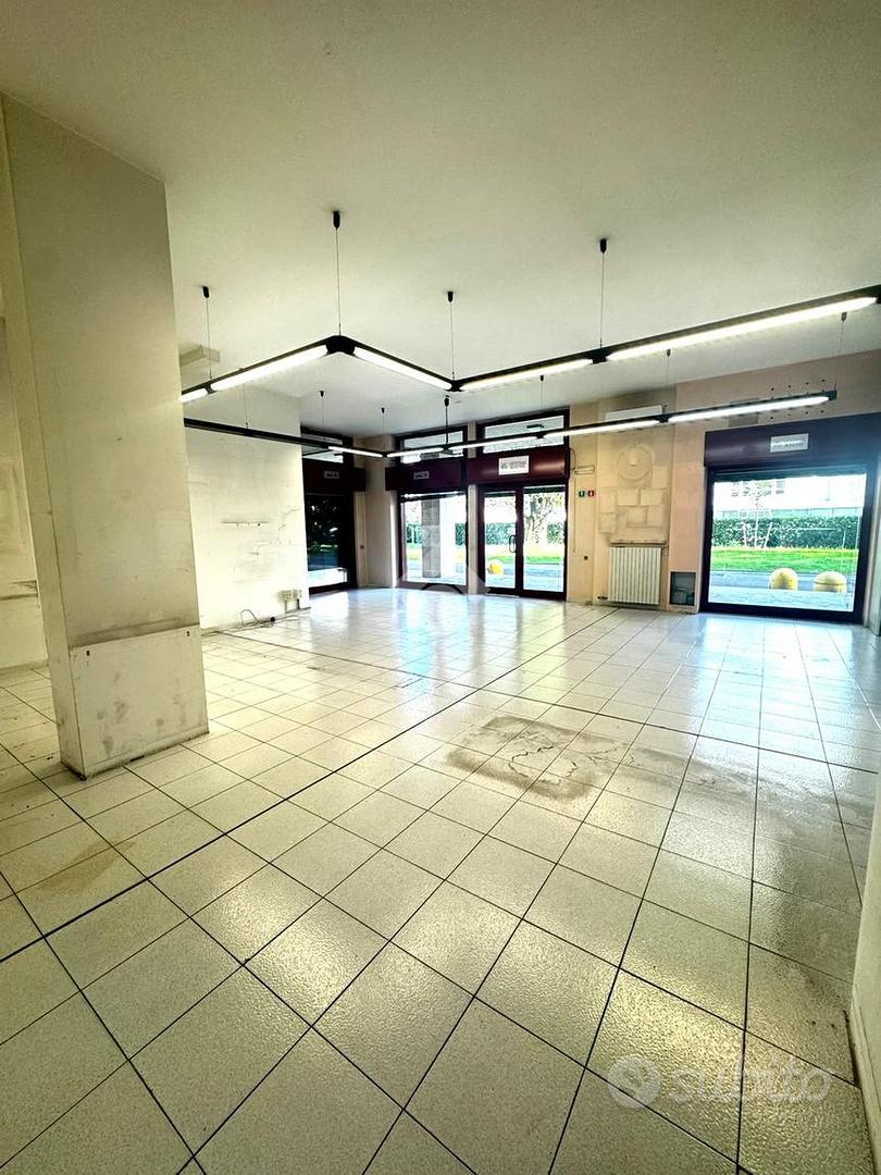NEGOZIO A MILANO - Vista 5