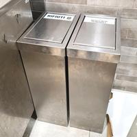 2 pattumiere inox coperchio "semprechiuso" usati