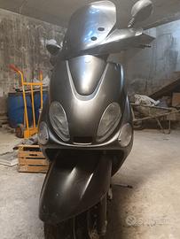 majesty Yamaha 125 per ricambi 