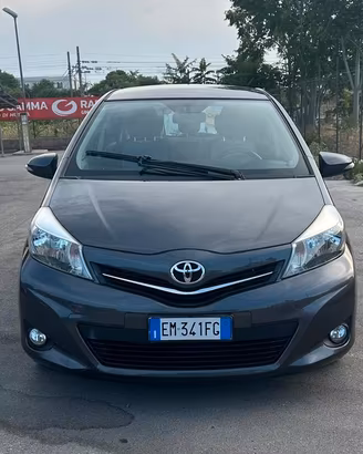 Toyota Yaris 1.4 D-4D 5 porte Lounge