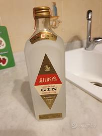 GILBEY'S  Distilled London Dry Gin