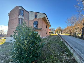 Villa in coste di Oratino