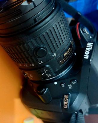 Nikon 5300 + obiettivo 18-55 + filtro + 2 batterie