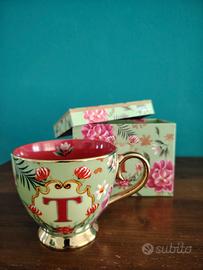 Kasanova tazza con iniziale T