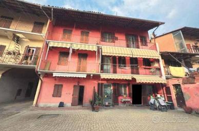 Immobile in asta di 174 m² con 4 locali e box auto