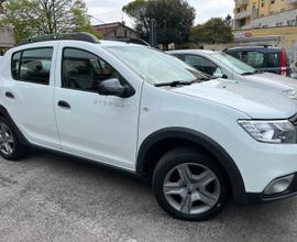 Dacia Sandero Stepway Comfort 1500 cc diesel