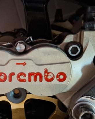 BREMBO pinze freno anteriori CNC biblocco 40mm p4