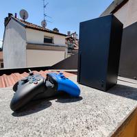 Xbox Series X + 2 gamepad + stazione di ricarica