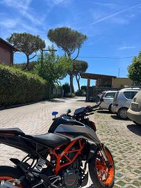 KTM DUKE 390